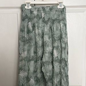 Lotus and Luna pants (fits S/M)